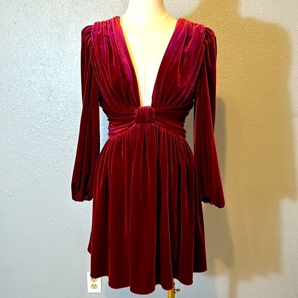 NEW Gianni Bini women’s Mariah velvet 3/4 sleeve burgundy mini dress size 4